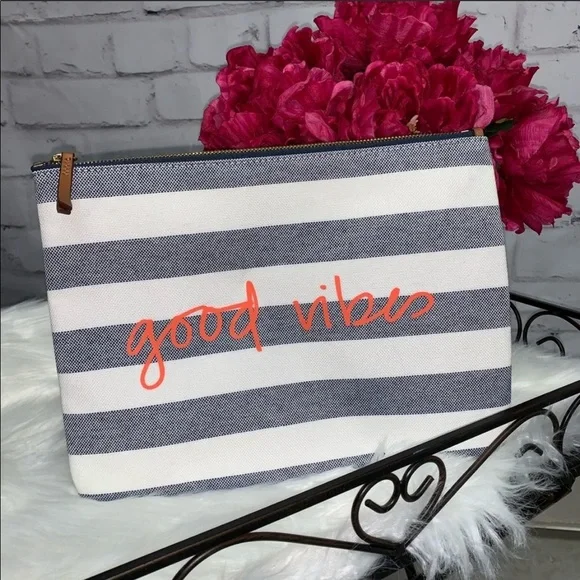 🌺Stella & Dot Good Vibes Pouch🌺 - Picture 2 of 6